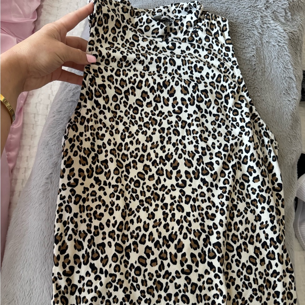 Leopard Print Sleeveless Top